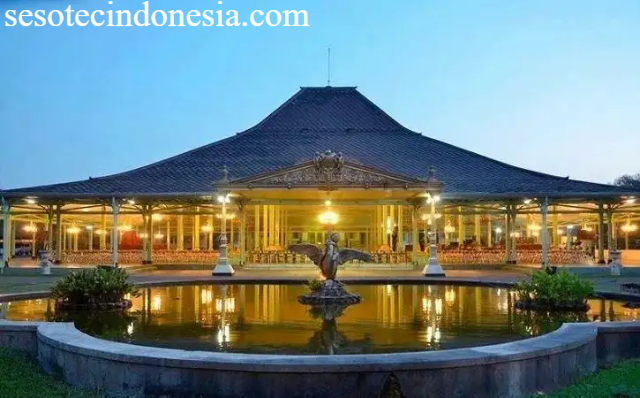 Wisata Budaya Pura Mangkunegaran: Warisan Sejarah